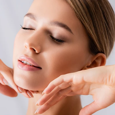 Kwas polimlekowy na twarz