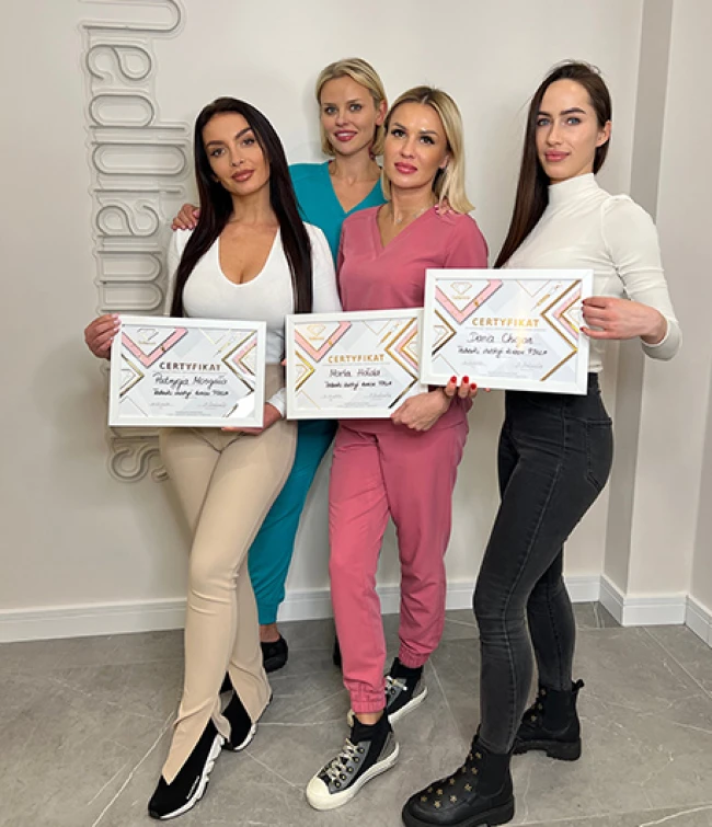Uczestniczki kursu z powiększania ust z certyfikatem