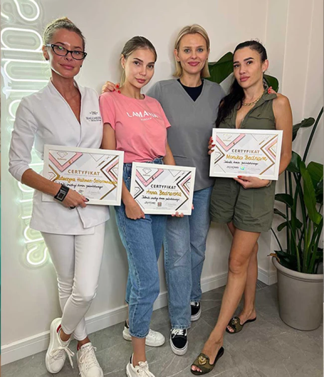 Uczestniczki kursu powiększania ust