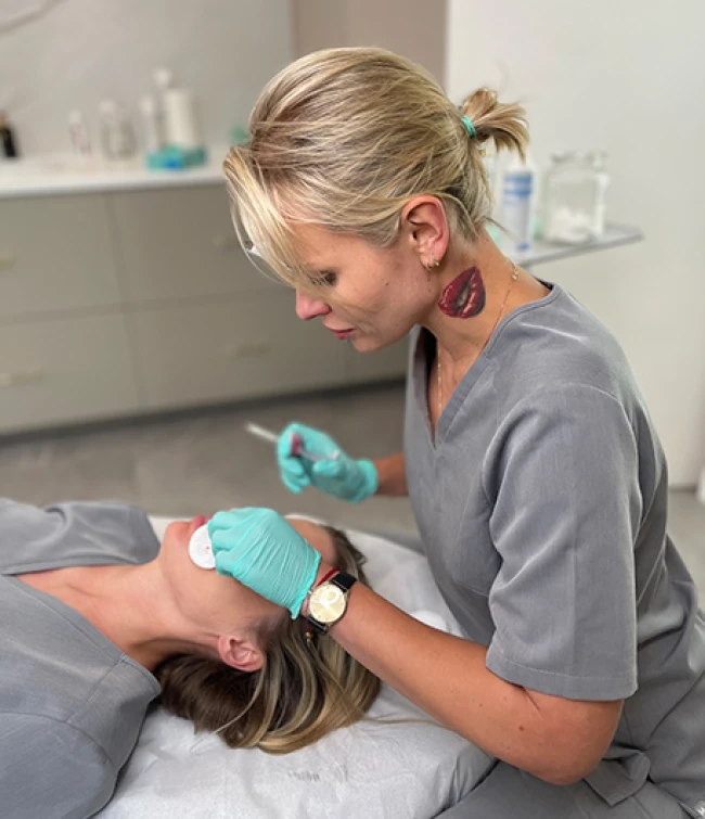 Prowadząca w trakcie szkolenia